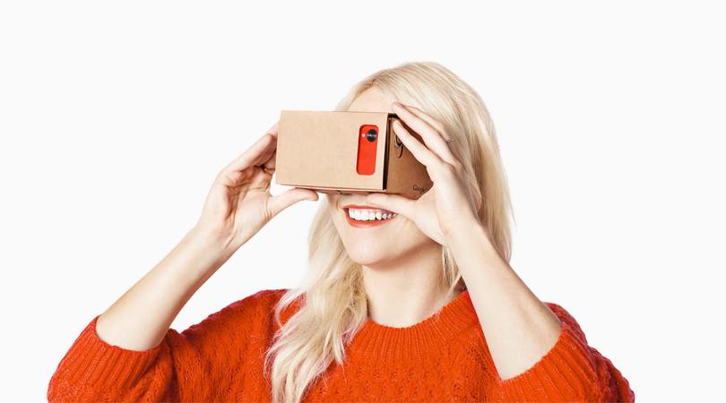 Óculos de realidade virtual para ver vídeos de projetos de casas da Soprojetos